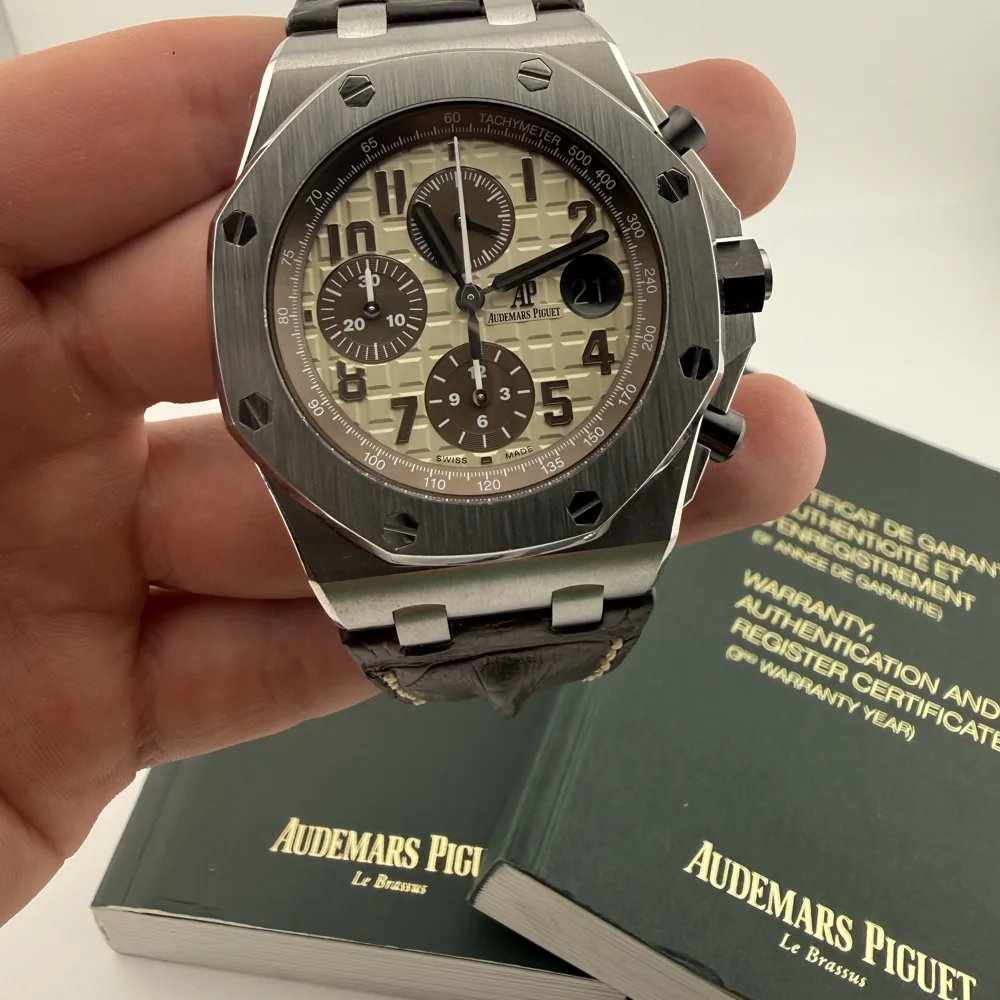 Audemars Piguet Royal Oak Offshore Chronograph 26470ST, Safari dial, front view